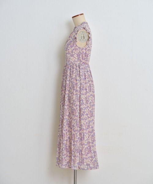tocco closet（トッコ クローゼット）の「フロントパール付き
