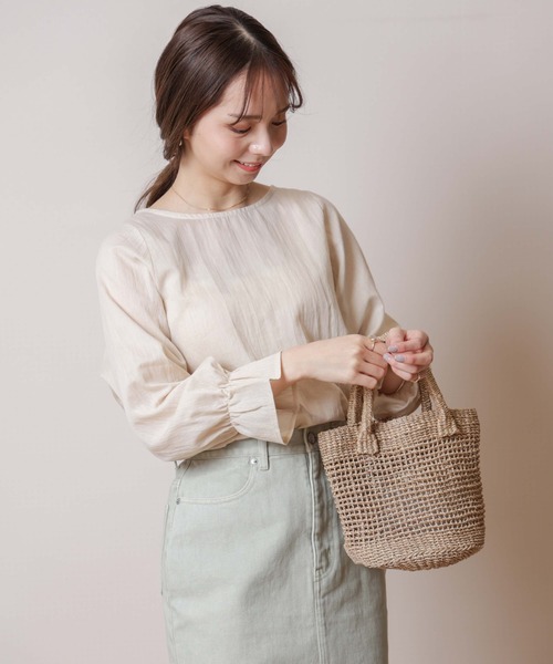 flower（フラワー）の「シンプルフレアブラウス（シャツ/ブラウス・レディース・ホワイト/ベージュ・FREE）」の2枚目の写真