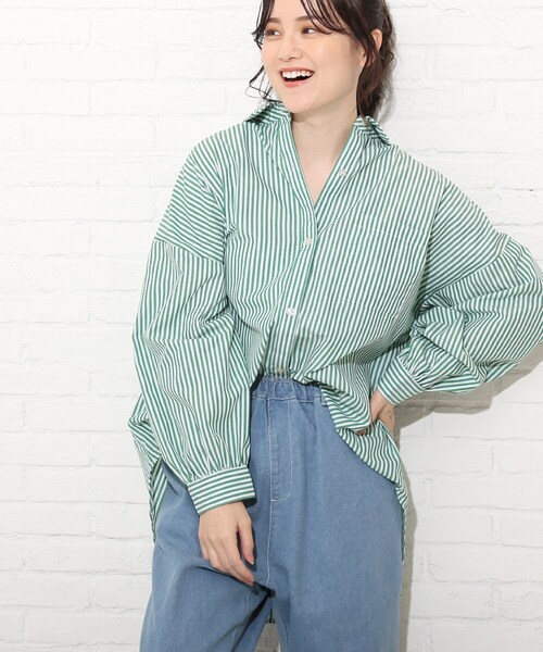 Cutie Blonde(キューティーブロンド)の「◆カラーストライプBIGシャツ(シャツ/ブラウス・レディース・グリーン系その他4/ブラック系2/ネイビー系7/ブルー系2・00)」の1枚目の写真