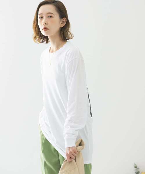 URBAN RESEARCH ROSSO WOMEN（アーバンリサーチ　ロッソ）の「BACK PHOTO LONG-SLEEVE T-SHIRTS（Tシャツ/カットソー・レディース・ホワイト・MEDIUM）」の3枚目の写真