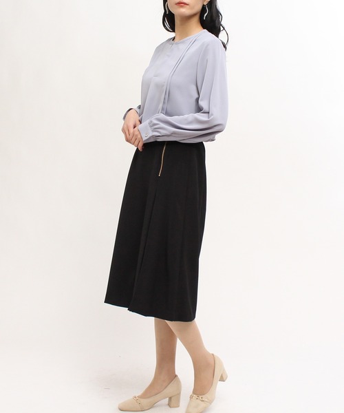 TRUDEA（トルディア）の「金具使いスキッパーブラウス（シャツ/ブラウス・レディース・ホワイト/イエロー/ライトグレー/ネイビー/サックスブルー・MEDIUM/LARGE）」の14枚目の写真