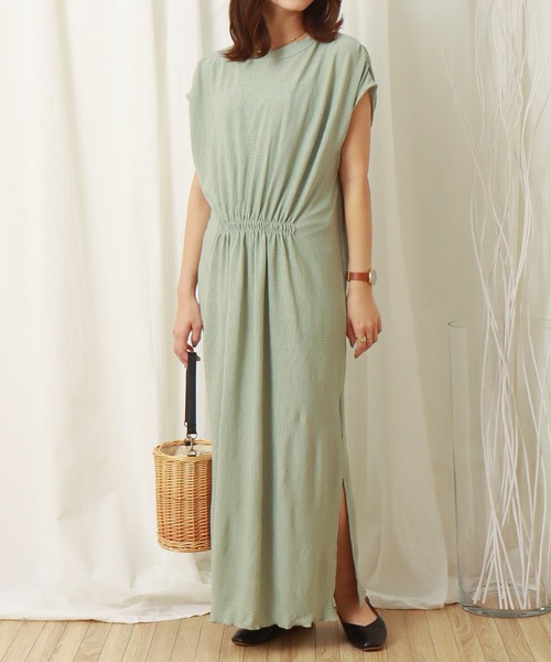 libelle more（リベル モア）の「楊柳プリーツスムース　プチハイネックワンピース（ワンピース・レディース・ブラック/ブラウン/ライトカーキ/グレイッシュベージュ・M/L）」の4枚目の写真