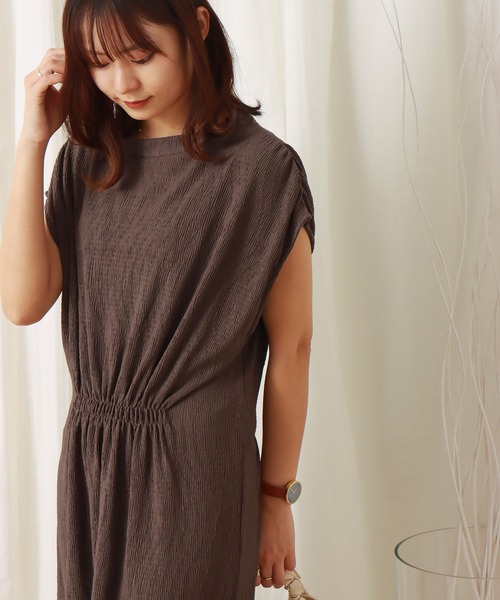 libelle more（リベル モア）の「楊柳プリーツスムース　プチハイネックワンピース（ワンピース・レディース・ブラック/ブラウン/ライトカーキ/グレイッシュベージュ・M/L）」の12枚目の写真