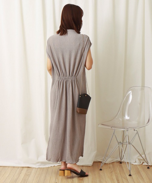 libelle more（リベル モア）の「楊柳プリーツスムース　プチハイネックワンピース（ワンピース・レディース・ブラック/ブラウン/ライトカーキ/グレイッシュベージュ・M/L）」の21枚目の写真