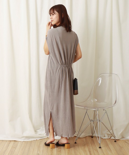 libelle more（リベル モア）の「楊柳プリーツスムース　プチハイネックワンピース（ワンピース・レディース・ブラック/ブラウン/ライトカーキ/グレイッシュベージュ・M/L）」の19枚目の写真