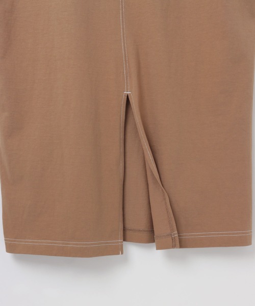 andme(アンドミー)の「配色ステッチオーバーサイズ長袖Tシャツワンピース(ワンピース・レディース・チャコールグレー/ブラック/グリーン/グレイッシュベージュ/パープル/ネイビー/ブラウン/カーキ/ブルー・M/L)」の16枚目の写真