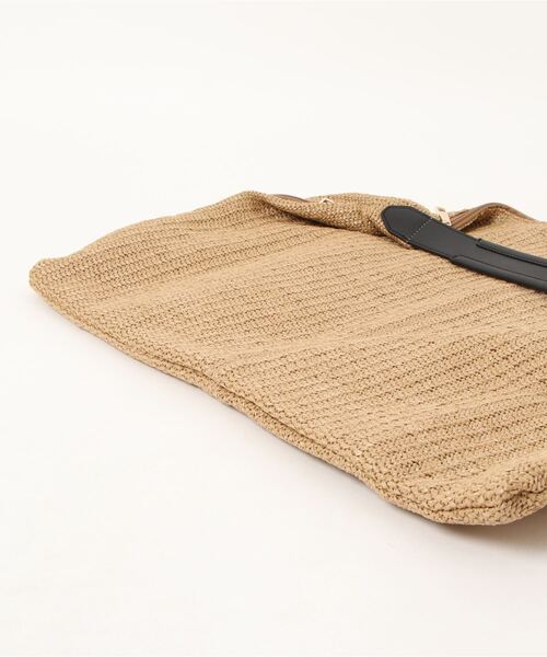 Te chichi（テチチ）の「雑材シートトライアングルバッグ（ショルダーバッグ・レディース・ブラウン/キナリ・ﾌﾘ-）」の4枚目の写真