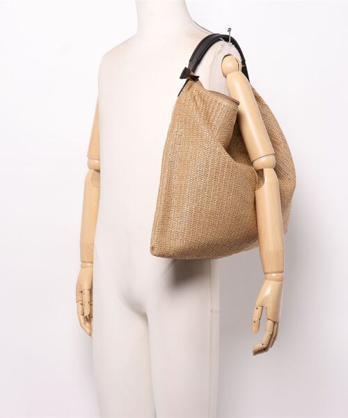 Te chichi（テチチ）の「雑材シートトライアングルバッグ（ショルダーバッグ・レディース・ブラウン/キナリ・ﾌﾘ-）」の7枚目の写真