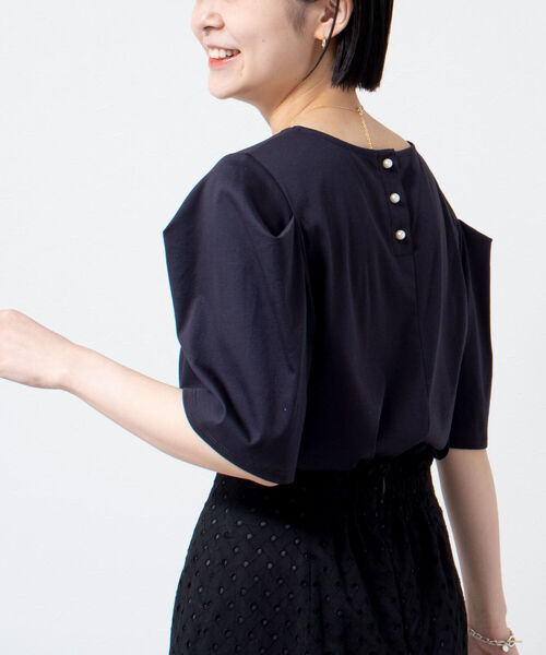 NOLLEY’S(ノーリーズ)の「袖タックプルオーバーカットソー(Tシャツ/カットソー・レディース・ネイビー/ホワイト/ブルー/グリーン・38)」の3枚目の写真