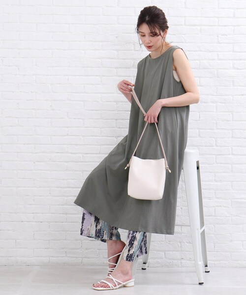 SHOO・LA・RUE(シューラルー)の「◆【洗える/接触冷感/SHOO ICE】ノースリーブワンピース(ワンピース・レディース・ブラック/チャコールグレー/ダークオレンジ・00)」の14枚目の写真