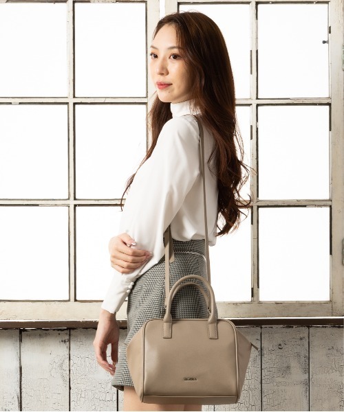 EMODA（エモダ）の「EMODA/エモダ　シボ/スムース切替２WAYボストン（ボストンバッグ・レディース・ベージュ系その他/ブラック・FREE）」の7枚目の写真