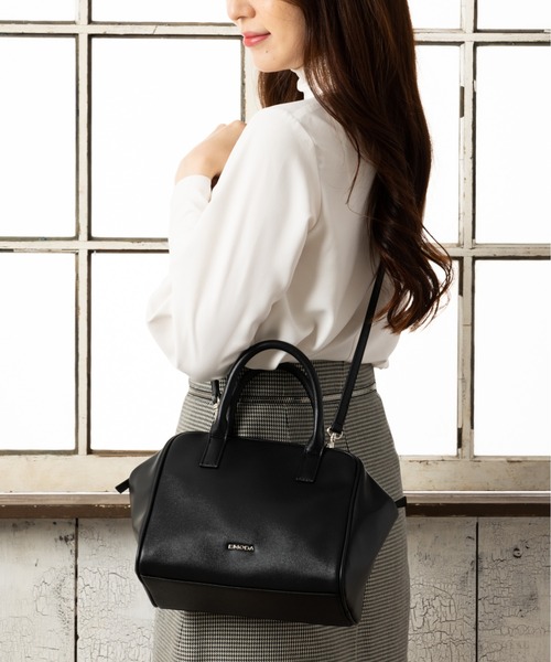EMODA（エモダ）の「EMODA/エモダ　シボ/スムース切替２WAYボストン（ボストンバッグ・レディース・ベージュ系その他/ブラック・FREE）」の3枚目の写真