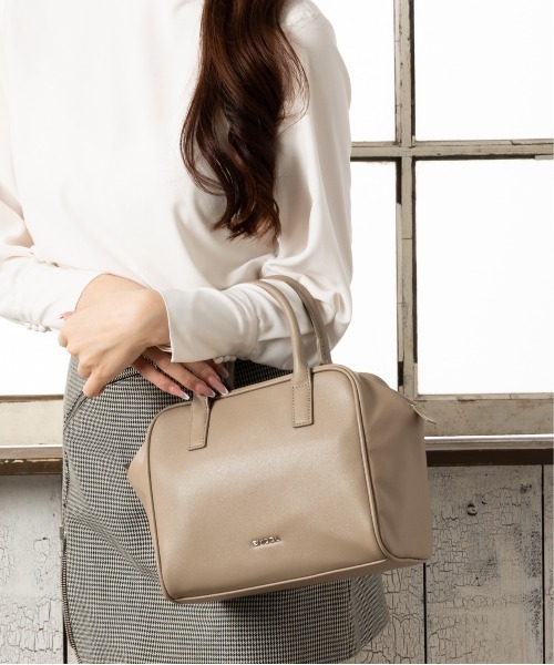 EMODA（エモダ）の「EMODA/エモダ　シボ/スムース切替２WAYボストン（ボストンバッグ・レディース・ベージュ系その他/ブラック・FREE）」の16枚目の写真