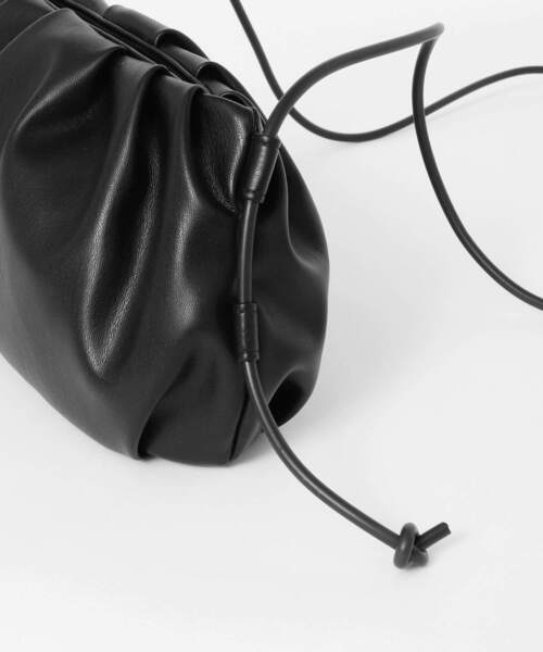 URBAN RESEARCH DOORS(アーバンリサーチドアーズ)の「ラバーストリングショルダーバッグ(ショルダーバッグ・レディース・ブラック/ベージュ・ONE)」の10枚目の写真