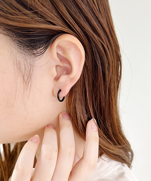 VENCEEXCHANGE（ヴァンスエクスチェンジ）の「シンプルピアス（ピアス（両耳用）・レディース・シルバー/ゴールド/ブラック・FREE）」の2枚目の写真