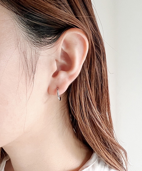 VENCEEXCHANGE（ヴァンスエクスチェンジ）の「シンプルピアス（ピアス（両耳用）・レディース・シルバー/ゴールド/ブラック・FREE）」の20枚目の写真