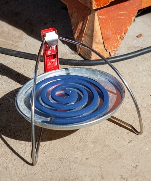 DULTON（ダルトン）の「MOSQUITO COIL HOLDER/モスキート コイル ホルダー（アウトドアグッズ・メンズ・ダークグリーン/レッド/シルバー/イエロー/アイボリー・FREE）」の4枚目の写真