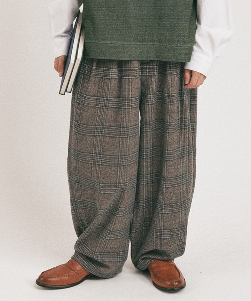MUHET（ミュエータ）の「【セットアップ可能】バギーパンツ（その他パンツ・レディース・チャコールグレー/ベージュ/ブラウン・SMALL/MEDIUM/X-LARGE）」の3枚目の写真