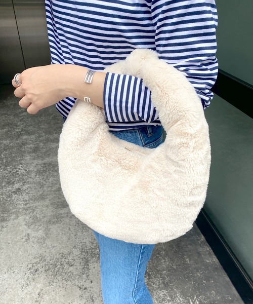 SHENERY（シーナリー）の「フェイクファーバッグ（ハンドバッグ・レディース・パープル/オレンジ/アイボリー・FREE）」の9枚目の写真