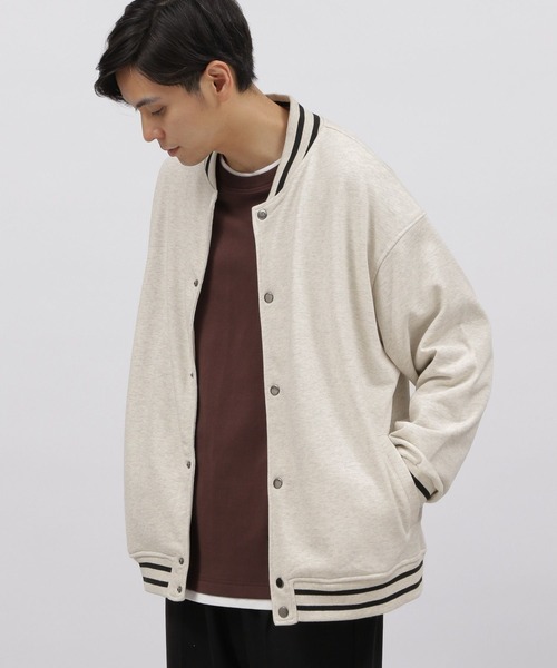 LAKOLE（ラコレ）の「裏毛スタジアムジャンパー / 125693（スタジャン・メンズ・オフホワイト/グリーン/ブラック・MEDIUM/X-LARGE/LARGE）」の2枚目の写真