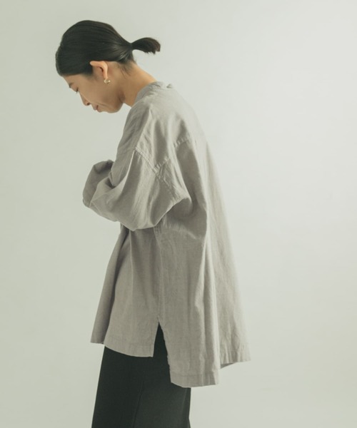 FORK&SPOON（フォークアンドスプーン）の「FORK&SPOON　ビエラヘンリーネックブラウス（シャツ/ブラウス・レディース・グレー/ネイビー・1）」の3枚目の写真