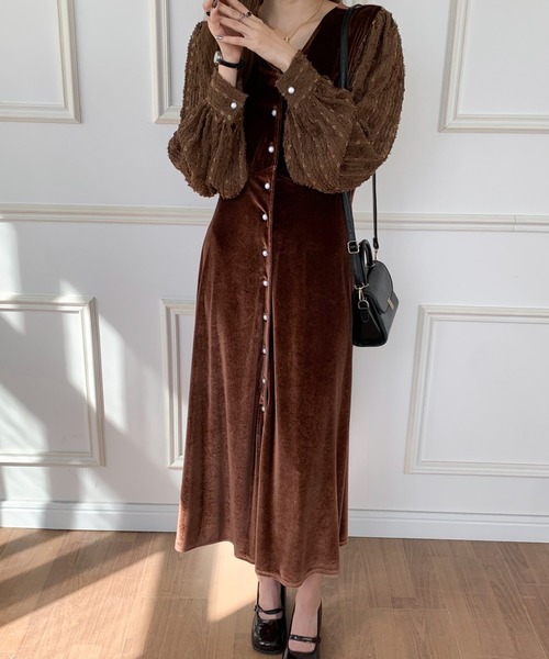 ECLIN（エクラン）の「異素材ボリュウームスリーブロングワンピース（ワンピース・レディース・ブラウン/ブラック・M/L）」の11枚目の写真