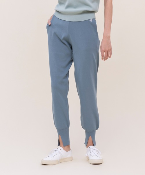 le coq sportif(ルコックスポルティフ)の「【WEB限定カプセルコレクション】 ニットジョガーパンツ ルコック レディース スポーツ(その他パンツ・レディース・ブラウン/ブラック/グレー・S/M(M)/L)」の2枚目の写真