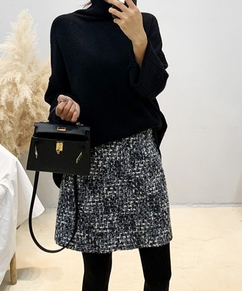 AMELY(エミリー)の「ツイードミニスカート(スカート・レディース・レッド/ブラック・M/L)」の2枚目の写真