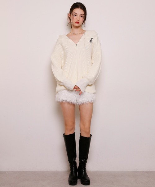Seemi. byNICECLAUP( シーミーバイナイスクラップ)の「【Seemi】Seemi ハーフジップイニシャル刺繍ニット(ニット/セーター・レディース・オフホワイト/杢グレー/ブラック・FREE)」の4枚目の写真