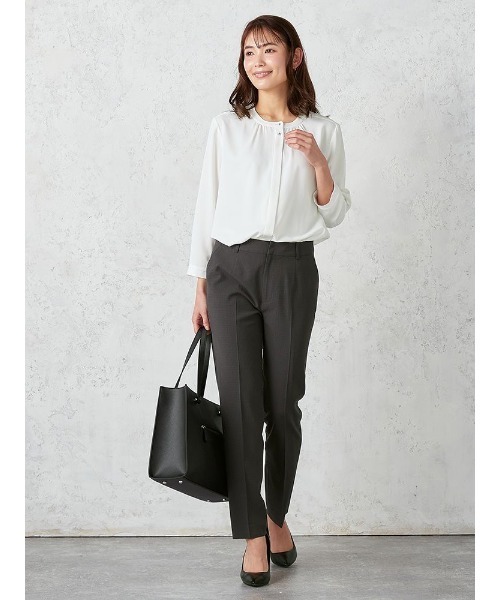 Perfect Suit FActory（パーフェクトスーツファクトリー）の「ミニチェックスーツ　テーパードパンツ　グレー/ネイビー（スーツパンツ・レディース・グレー/ネイビー・11号/13号）」の18枚目の写真