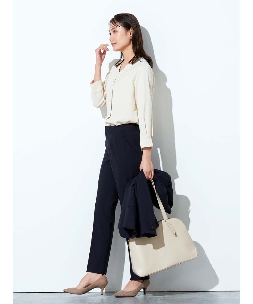 Perfect Suit FActory（パーフェクトスーツファクトリー）の「ミニチェックスーツ　テーパードパンツ　グレー/ネイビー（スーツパンツ・レディース・グレー/ネイビー・11号/13号）」の4枚目の写真