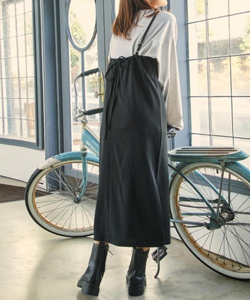 ANAP（アナップ）の「ジョーゼットキャミワンピース（ワンピース・レディース・ブラック/グレイッシュベージュ・FREE）」の3枚目の写真