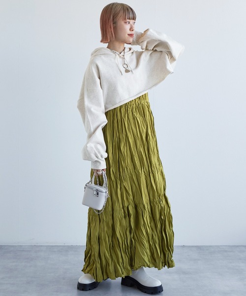 w closet(ダブルクローゼット)の「クロップドフーディプルオーバー(パーカー・レディース・グレー/サックスブルー/オートミール・FREE)」の4枚目の写真