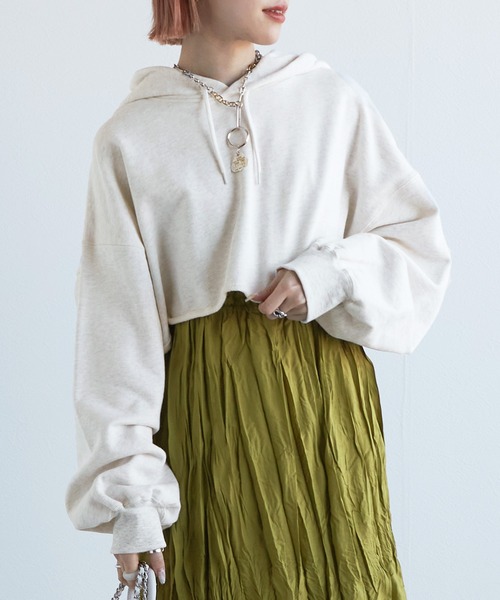 w closet(ダブルクローゼット)の「クロップドフーディプルオーバー(パーカー・レディース・グレー/サックスブルー/オートミール・FREE)」の9枚目の写真