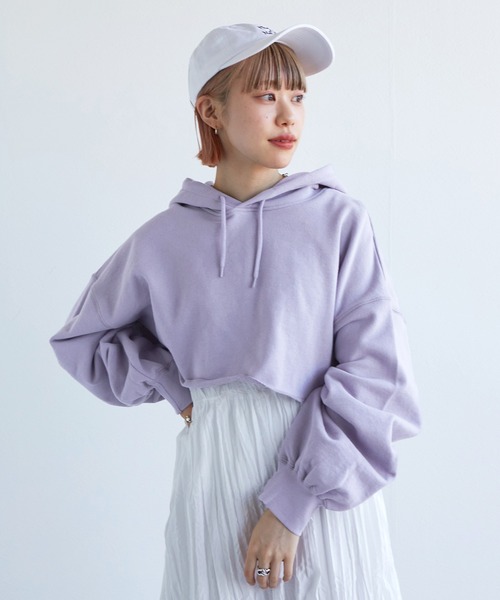 w closet(ダブルクローゼット)の「クロップドフーディプルオーバー(パーカー・レディース・グレー/サックスブルー/オートミール・FREE)」の16枚目の写真
