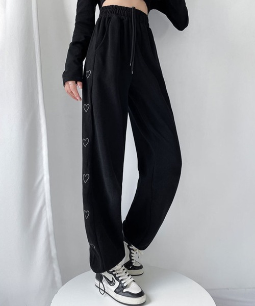 SHEENA(シーナ)の「サイドハート刺しゅうスウェットパンツ(スウェットパンツ・レディース・ブラック/グレー・M)」の1枚目の写真