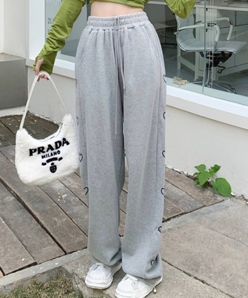SHEENA(シーナ)の「サイドハート刺しゅうスウェットパンツ(スウェットパンツ・レディース・ブラック/グレー・M)」の21枚目の写真
