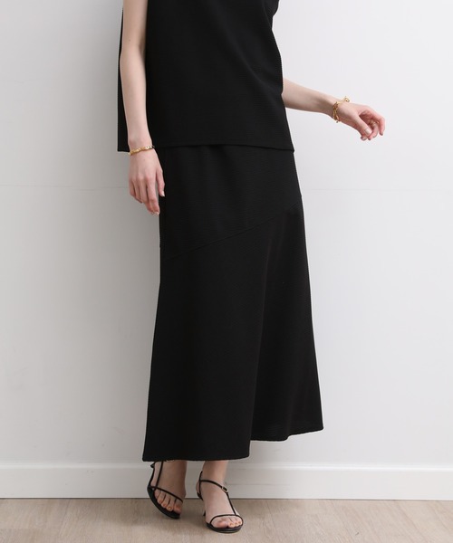 INED CLARO（イネドクラロ）の「【ZOZO限定】ラクに最旬コーデが完成！リップルセットアップ《2点セット》《ウオッシャブル》（アンサンブル・レディース・ブラック/アイボリー/カーキ・フリー）」の4枚目の写真