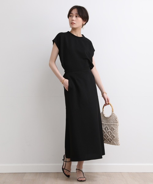 INED CLARO（イネドクラロ）の「【ZOZO限定】ラクに最旬コーデが完成！リップルセットアップ《2点セット》《ウオッシャブル》（アンサンブル・レディース・ブラック/アイボリー/カーキ・フリー）」の6枚目の写真