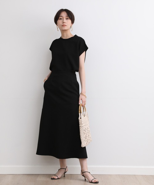 INED CLARO（イネドクラロ）の「【ZOZO限定】ラクに最旬コーデが完成！リップルセットアップ《2点セット》《ウオッシャブル》（アンサンブル・レディース・ブラック/アイボリー/カーキ・フリー）」の7枚目の写真