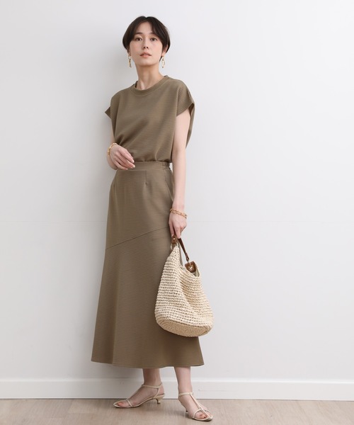 INED CLARO（イネドクラロ）の「【ZOZO限定】ラクに最旬コーデが完成！リップルセットアップ《2点セット》《ウオッシャブル》（アンサンブル・レディース・ブラック/アイボリー/カーキ・フリー）」の15枚目の写真