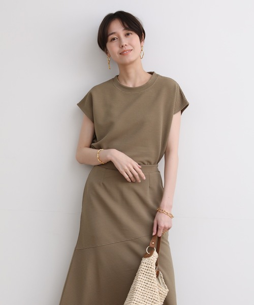 INED CLARO（イネドクラロ）の「【ZOZO限定】ラクに最旬コーデが完成！リップルセットアップ《2点セット》《ウオッシャブル》（アンサンブル・レディース・ブラック/アイボリー/カーキ・フリー）」の22枚目の写真