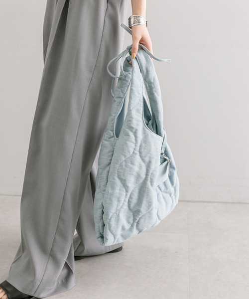 loti（ロティ）の「loti コインケース付きデニムキルトトート（トートバッグ・レディース・ネイビー/ブルー・ONE SIZE）」の5枚目の写真