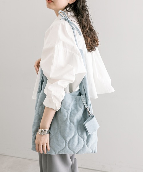 loti（ロティ）の「loti コインケース付きデニムキルトトート（トートバッグ・レディース・ネイビー/ブルー・ONE SIZE）」の13枚目の写真