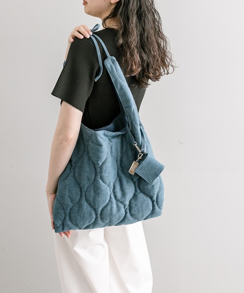 loti（ロティ）の「loti コインケース付きデニムキルトトート（トートバッグ・レディース・ネイビー/ブルー・ONE SIZE）」の11枚目の写真