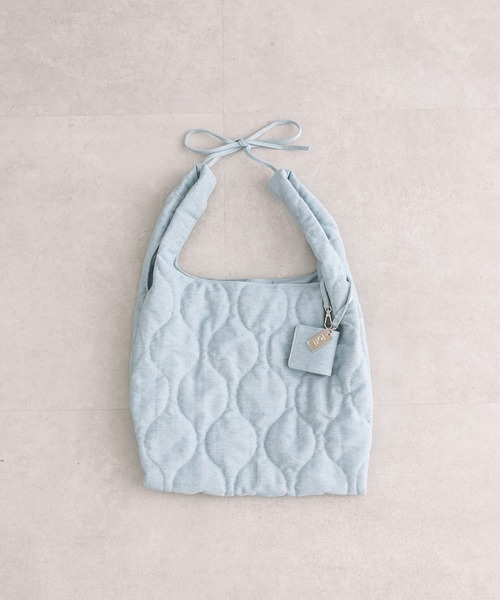 loti（ロティ）の「loti コインケース付きデニムキルトトート（トートバッグ・レディース・ネイビー/ブルー・ONE SIZE）」の9枚目の写真