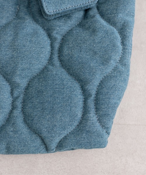 loti（ロティ）の「loti コインケース付きデニムキルトトート（トートバッグ・レディース・ネイビー/ブルー・ONE SIZE）」の10枚目の写真