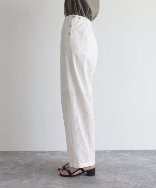 fredy emue（フレディエミュ）の「【fredy emue】レースパンツ（その他パンツ・レディース・オフホワイト/ネイビー・38）」の17枚目の写真