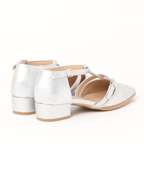 Fabby fabby（ファビィーファビィー）の「スクエアTストラップローファーパンプス（パンプス・レディース・オフホワイト/ブラック/シルバー/ゴールド・LARGE/MEDIUM/SMALL）」の5枚目の写真