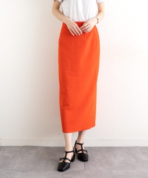 Fabby fabby（ファビィーファビィー）の「スクエアTストラップローファーパンプス（パンプス・レディース・オフホワイト/ブラック/シルバー/ゴールド・LARGE/MEDIUM/SMALL）」の11枚目の写真